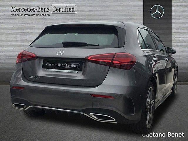 Usado Mercedes A200 AMG line 150 CV (110 kW) 2024 Gris