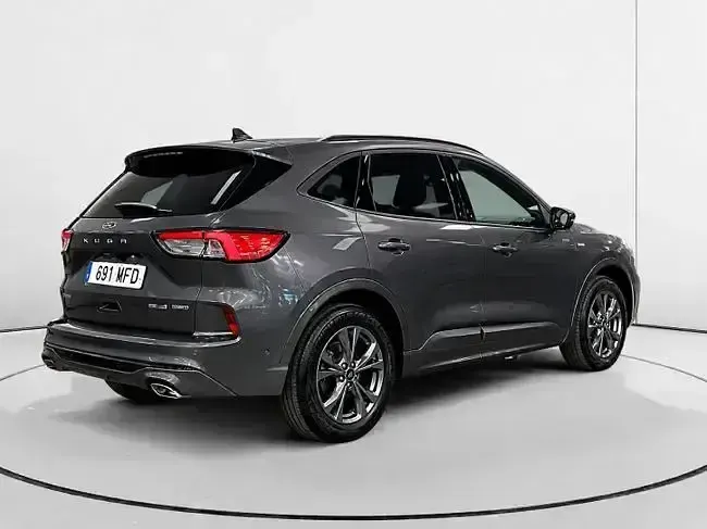 Usado Ford Kuga ST-Line 225 CV (165 kW) 2023 Gris SUV