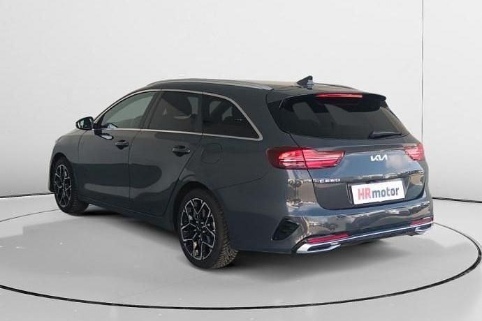 Usado Kia Ceed GT-Line 121 CV (88 kW) 2023 Gris Utilitario