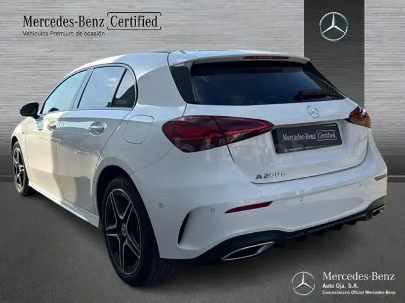 Usado Mercedes A250 218 CV (160 kW) 2025 Blanco Berlina