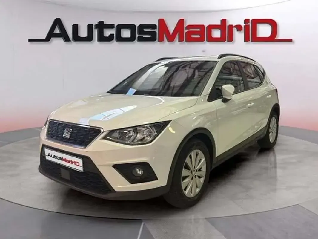 Usado Seat Arona Ecomotive 110 CV (80 kW) 2020 Blanco SUV