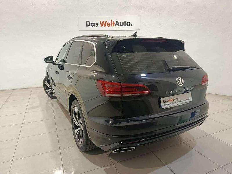 Usado VW Touareg R-line 286 CV (210 kW) 2019 Negro SUV