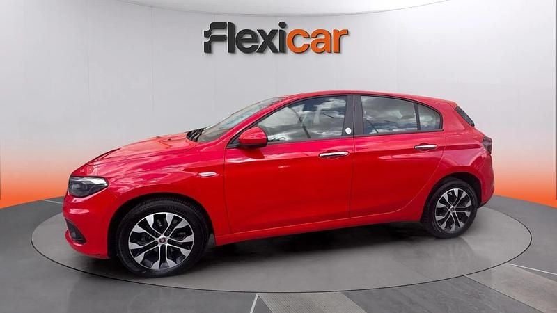 Usado Fiat Tipo Lounge 95 CV (69 kW) 2020 Rojo Familiar