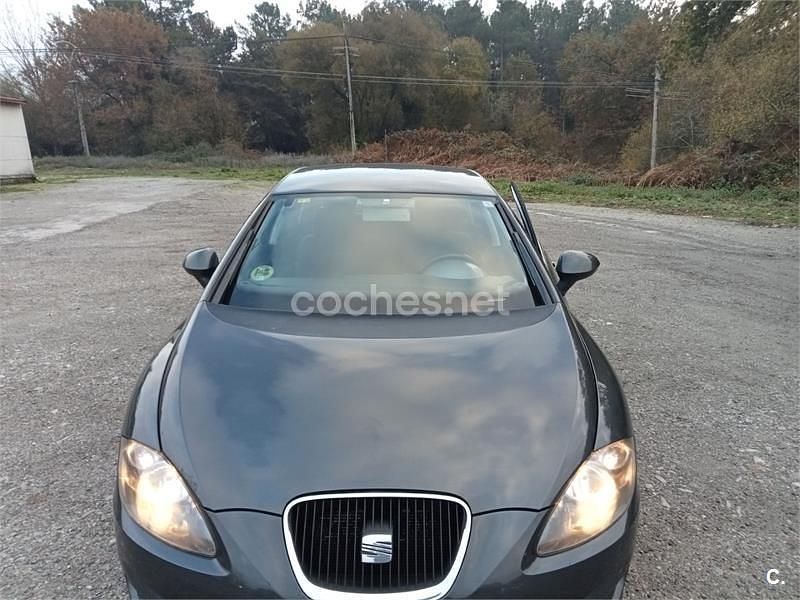 Usado Seat Leon Copa 105 CV (77 kW) 2011 Gris / plata Berlina