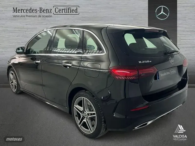Usado Mercedes B250e 163 CV (119 kW) 2025 Negro Utilitario