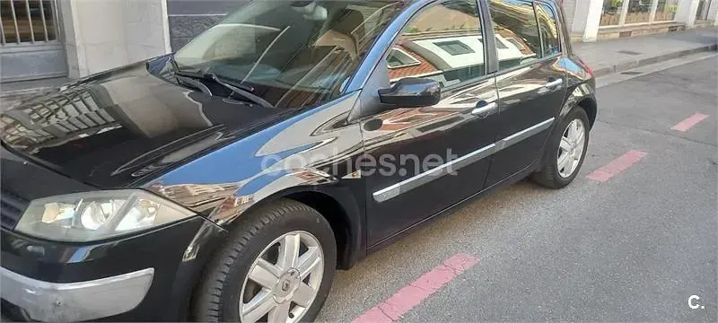 Usado Renault Mégane Authentique 120 CV (88 kW) 2005 Negro Berlina