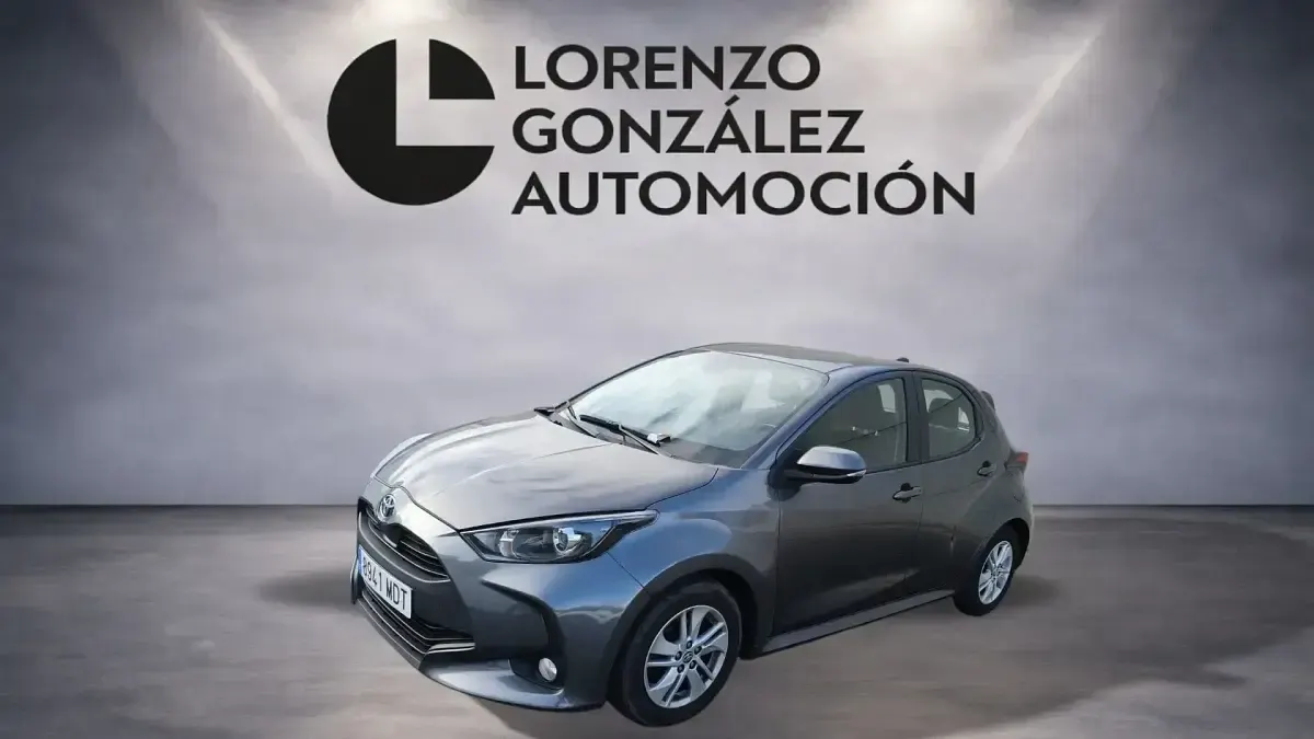 Usado Toyota Yaris Edition 125 CV (91 kW) 2023 Gris Utilitario