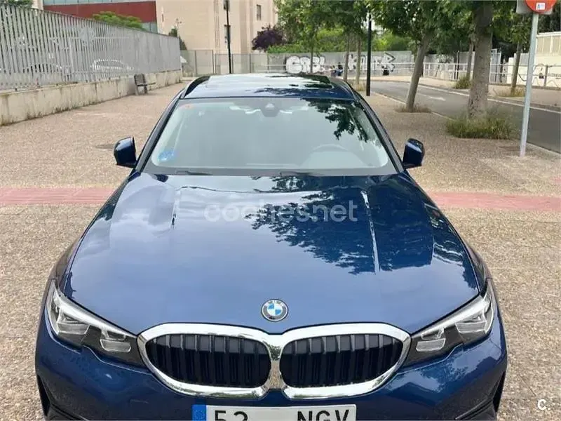Usado BMW 330e Comfort Edition 292 CV (214 kW) 2021 Azul Familiar