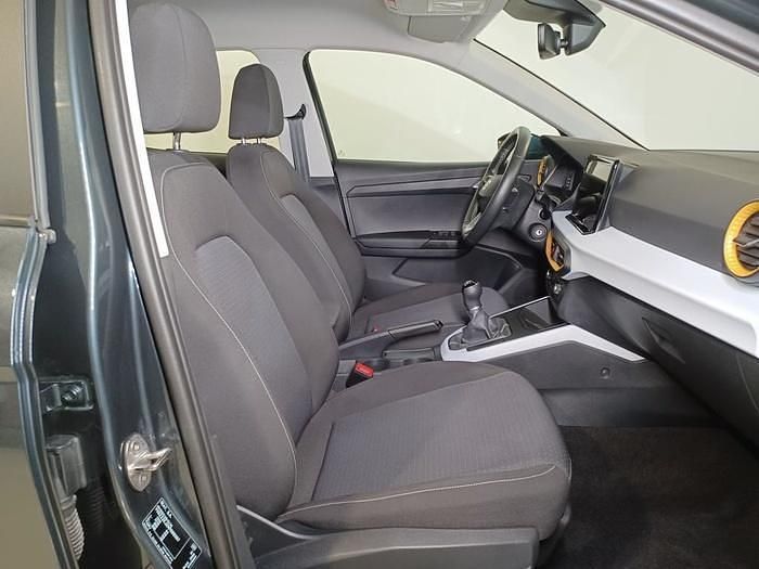 Usado Seat Arona Style 110 CV (80 kW) 2024 Gris SUV