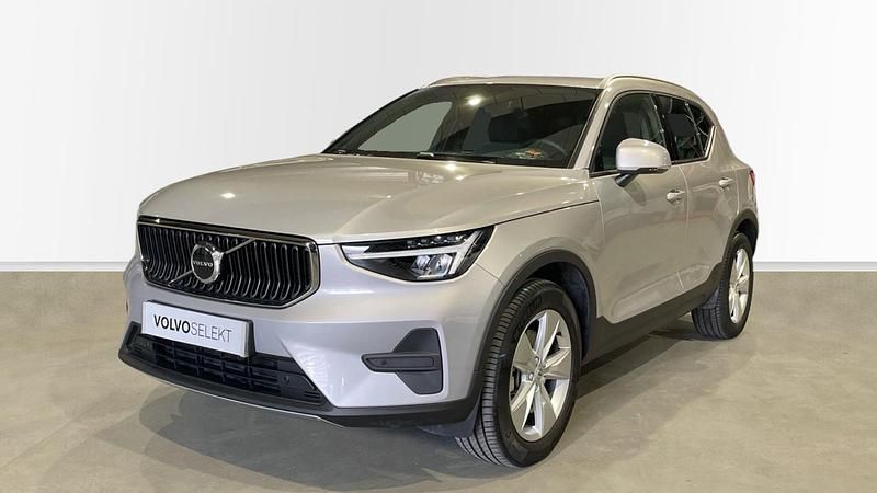 Otro Usado 2025 Volvo XC40 Core SUV | 34.500 € - Imagen 1/4
