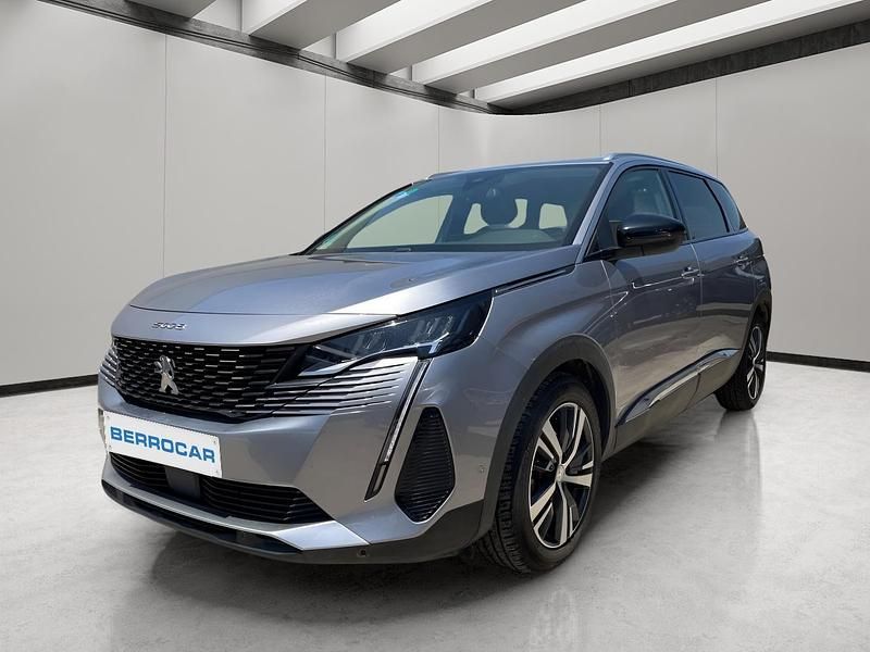 Gris Usado 2024 Peugeot 5008 Allure Monovolumen | 25.900 € (Un poco caro) - Imagen 1/4