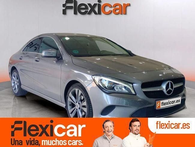 Usado Mercedes CLA200 136 CV (100 kW) 2017 Gris / plata Berlina