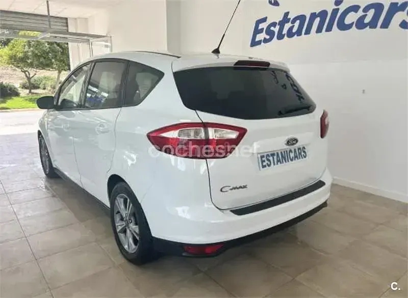 Usado Ford C-MAX 115 CV (84 kW) 2015 Blanco Monovolumen