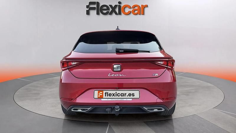 Usado Seat Leon FR 150 CV (110 kW) 2021 Rojo Utilitario