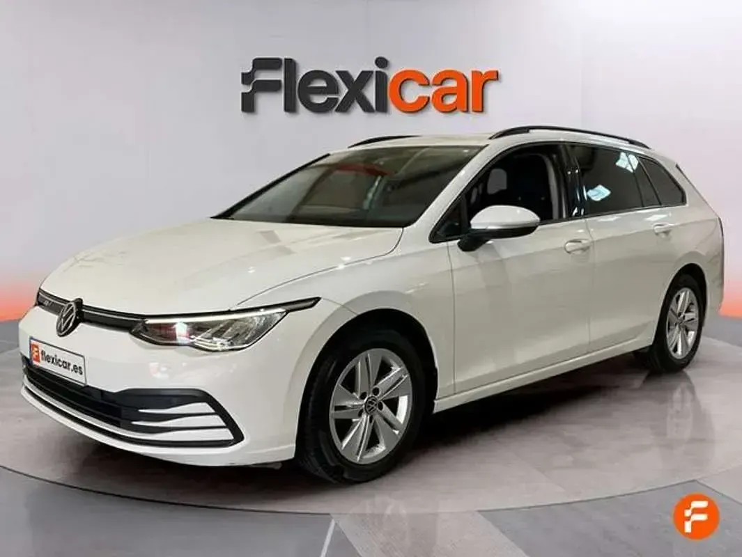 Usado VW Golf VII 116 CV (85 kW) 2021 Blanco Utilitario