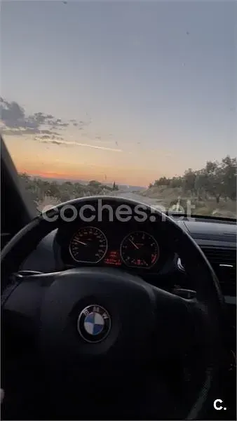 Usado BMW 118 143 CV (105 kW) 2009 Negro Utilitario