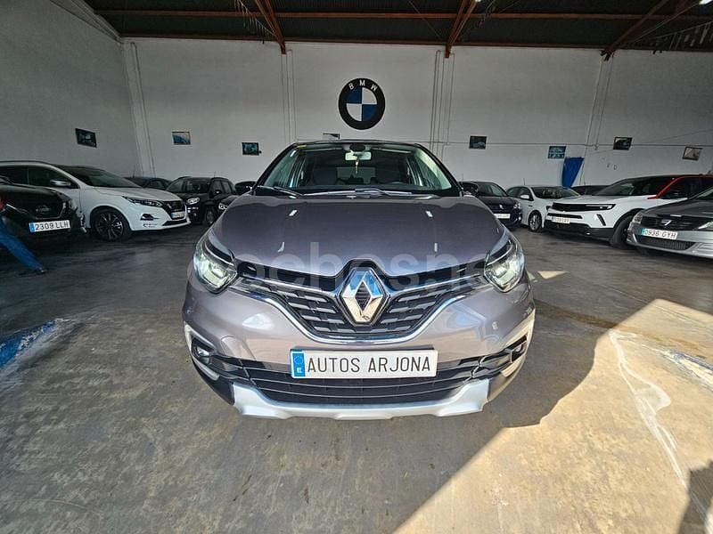 Gris / plata Usado 2017 Renault Captur Zen SUV | 13.500 € (Un poco caro) - Imagen 1/4