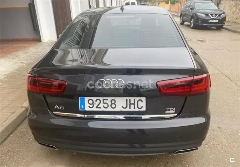 Usado Audi A6 190 CV (139 kW) 2015 Gris / plata Berlina