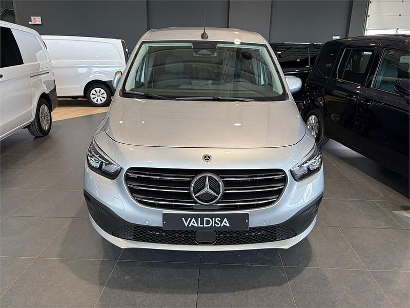 Nuevo Mercedes T180 116 CV (85 kW) 2026 Gris Monovolumen