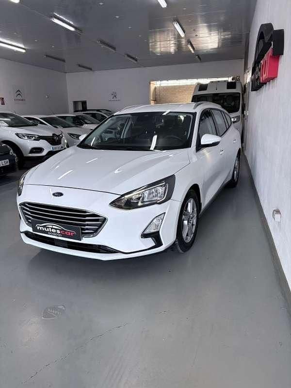 Usado Ford Focus Trend+ 120 CV (88 kW) 2019 Blanco Familiar