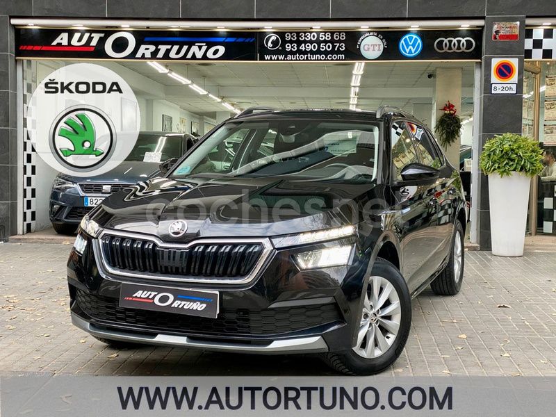 Negro Usado 2021 Skoda Kamiq Ambition SUV | 16.995 € (Precio justo) - Imagen 1/4