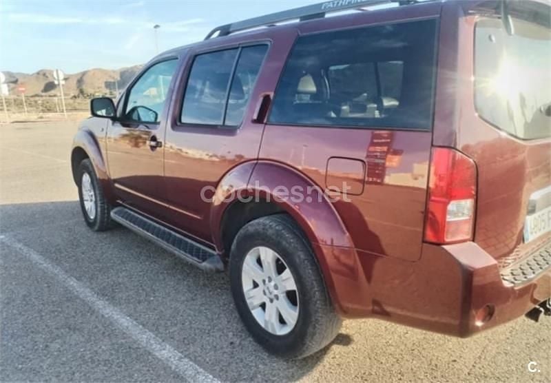Usado Nissan Pathfinder SE 174 HP (127 kW) 2006 Vermelho SUV