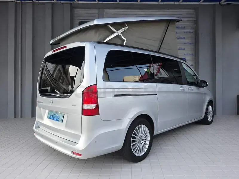Usado Mercedes V220 Marco Polo 163 CV (119 kW) 2023 Gris / plata Monovolumen