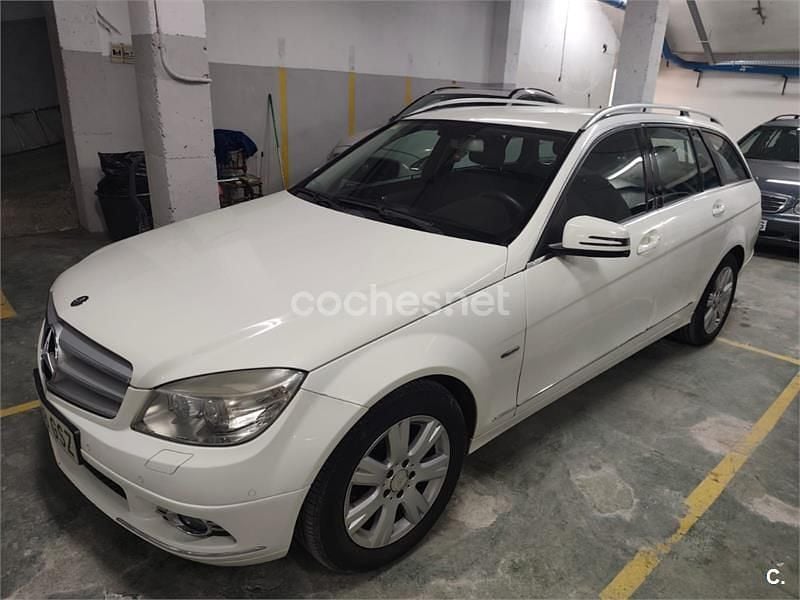 Usado Mercedes C220 Elegance 170 CV (125 kW) 2010 Blanco Familiar