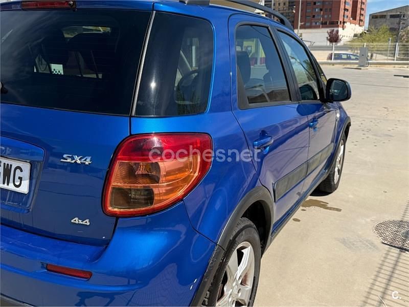 Usado Suzuki SX4 GLX 135 CV (99 kW) 2010 Azul SUV