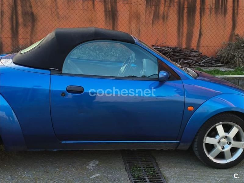 Usado Ford StreetKa 95 CV (69 kW) 2005 Azul Descapotable