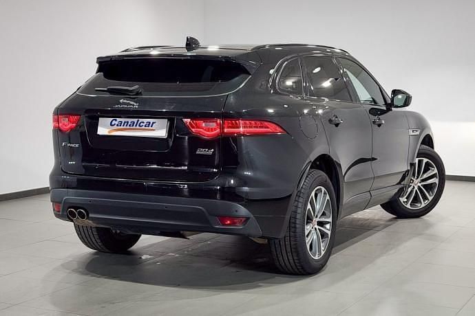 Usado Jaguar F-Pace R-Sport 180 CV (132 kW) 2017 Negro SUV