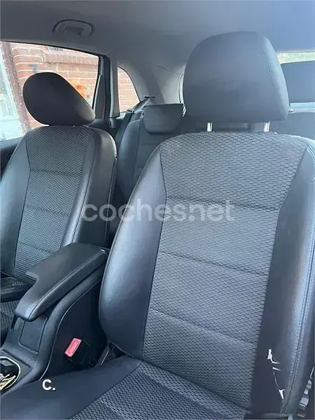 Usado Mercedes B180 109 CV (80 kW) 2011 Blanco Utilitario