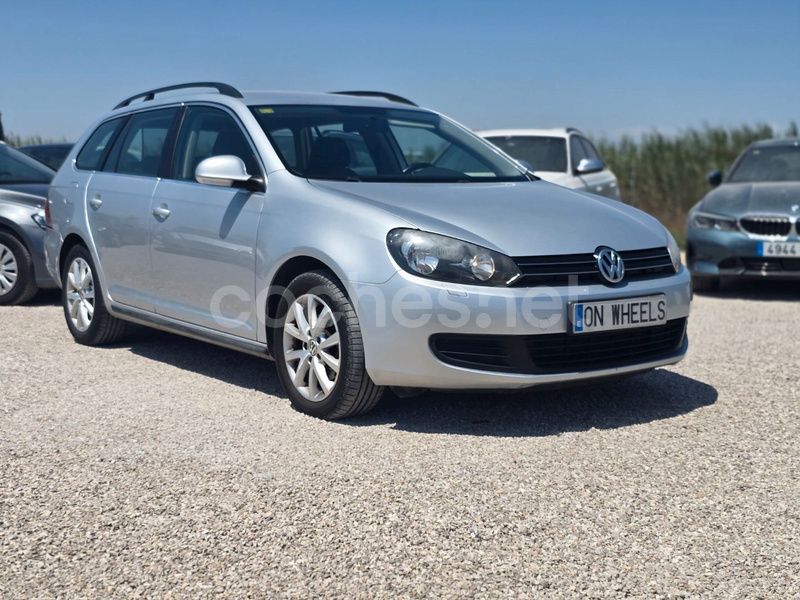 Gris / plata Usado 2011 VW Golf VI Advance Familiar | 7999 € (Buen precio) - Imagen 1/4