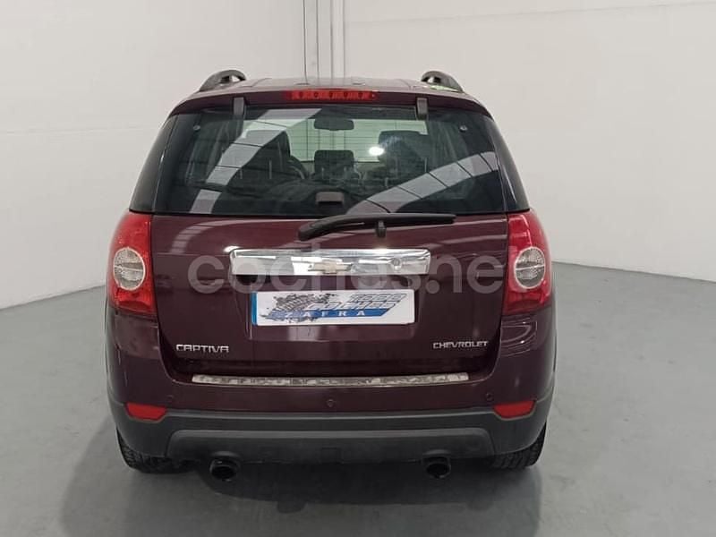 Usado Chevrolet Captiva LT 184 CV (135 kW) 2013 Granate SUV