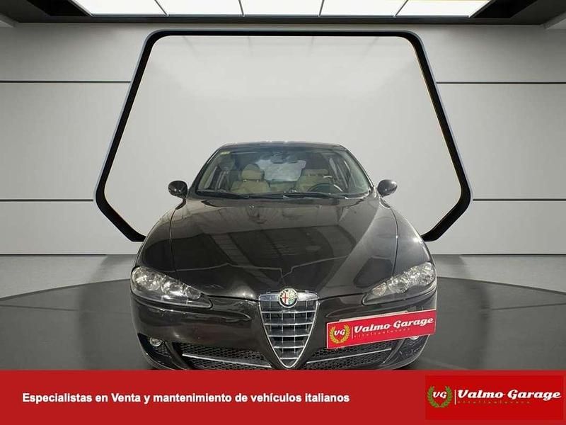 Usado Alfa Romeo 147 Distinctive 120 CV (88 kW) 2008 Negro Utilitario