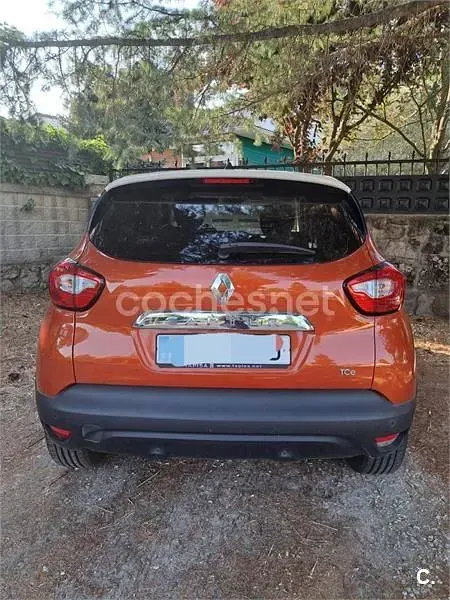 Usado Renault Captur Zen 120 CV (88 kW) 2015 Naranja SUV
