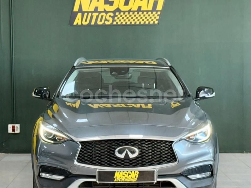 Usado Infiniti QX30 Premium 170 CV (125 kW) 2017 Gris / plata SUV