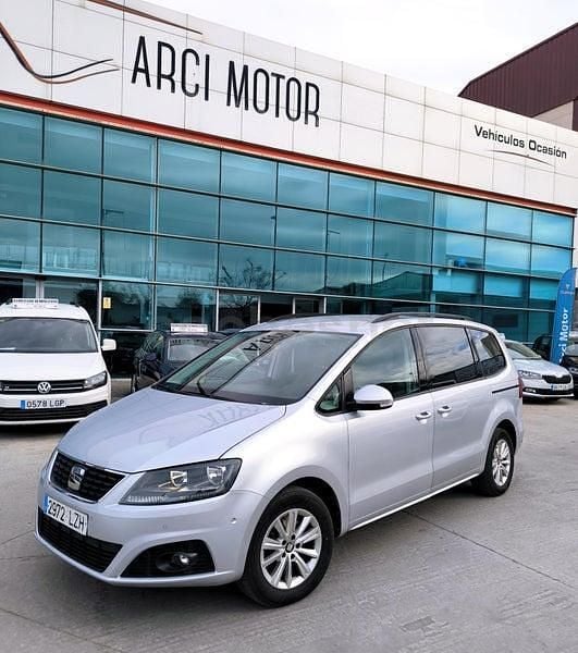 Usado Seat Alhambra Style 150 CV (110 kW) 2022 Gris / plata Monovolumen