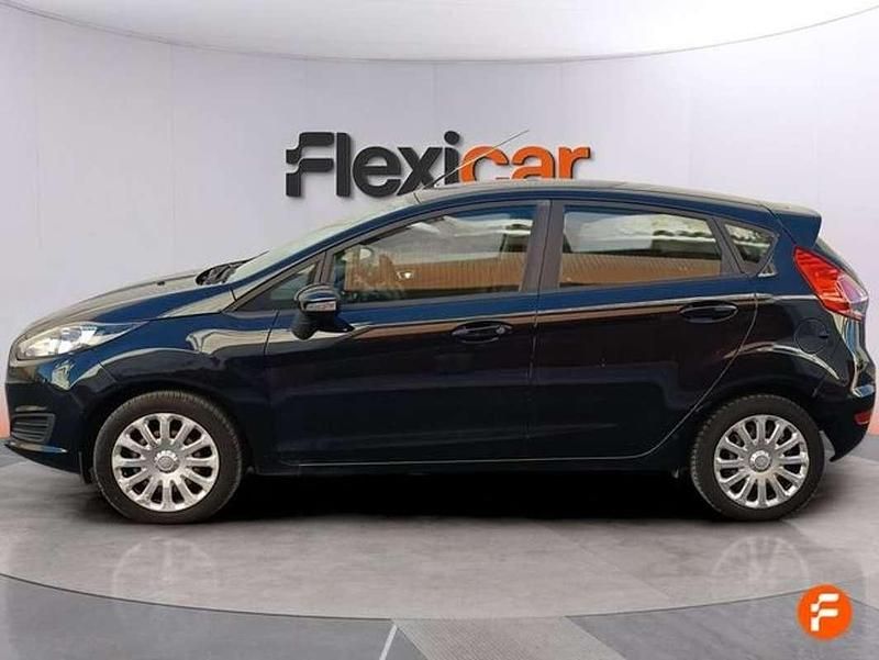 Usado Ford Fiesta Trend 82 HP (60 kW) 2015 Preto Sedan
