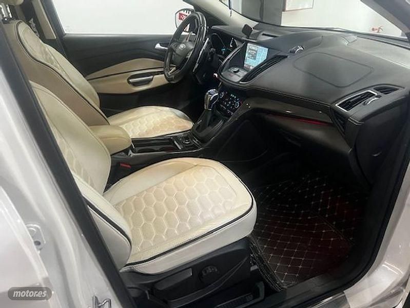 Usado Ford Kuga Vignale 182 CV (133 kW) 2017 Blanco SUV