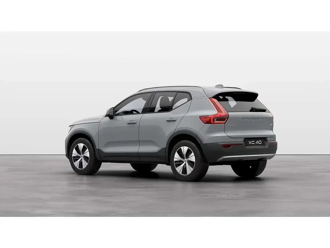 Nuevo Volvo XC40 Core 2025 Gris SUV