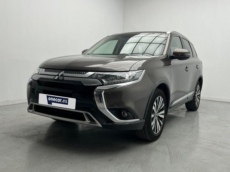 Gris Usado 2019 Mitsubishi Outlander Motion SUV | 19.890 € (Precio justo) - Imagen 1/4