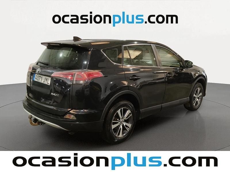 Używany Toyota RAV4 Advance 143 KM (105 kW) 2017 Czarny SUV