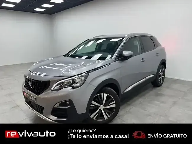 Usado Peugeot 3008 Allure 130 CV (95 kW) 2020 Gris / plata SUV