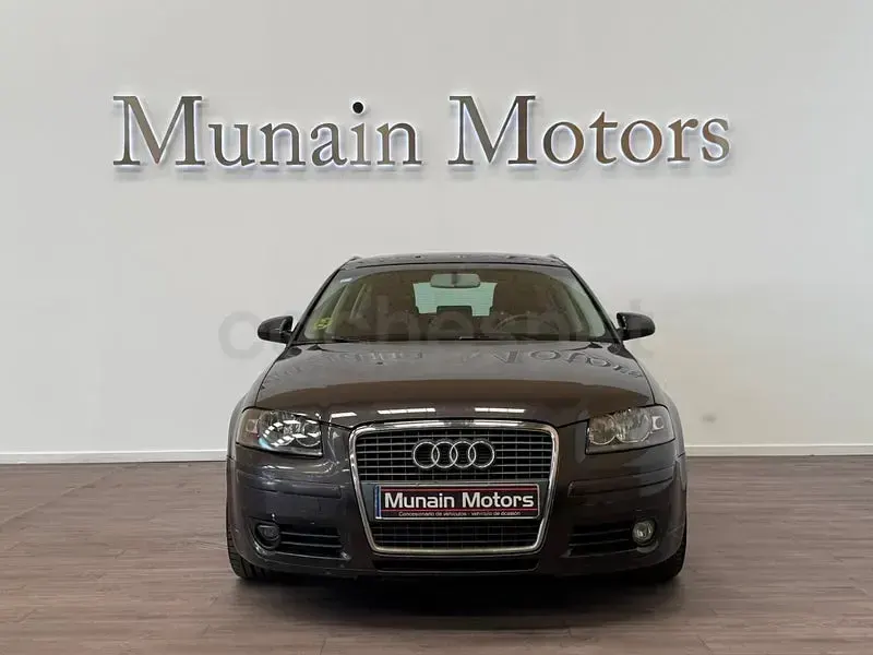Usado Audi A3 Ambition 140 CV (102 kW) 2006 Negro Utilitario