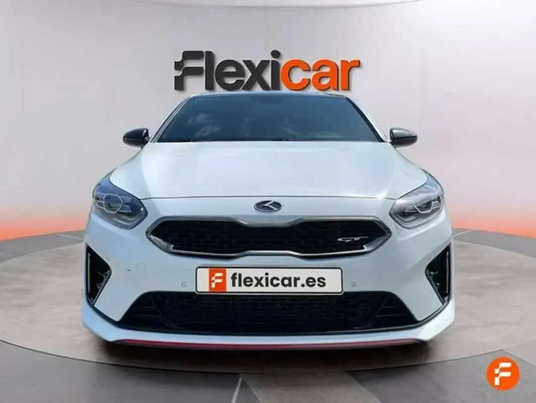 Usado Kia ProCeed GT 204 CV (150 kW) 2019 Blanco Familiar