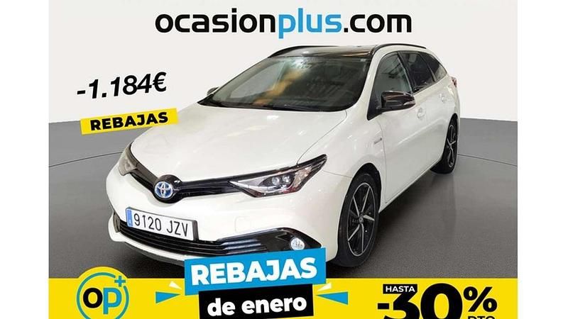 Usado Toyota Auris Touring Sports 136 CV (100 kW) 2017 Blanco Familiar