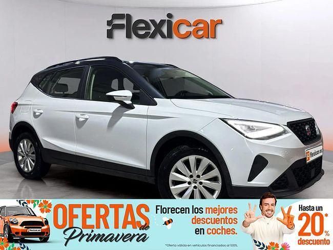 Usado Seat Arona Style 110 CV (80 kW) 2022 Blanco SUV