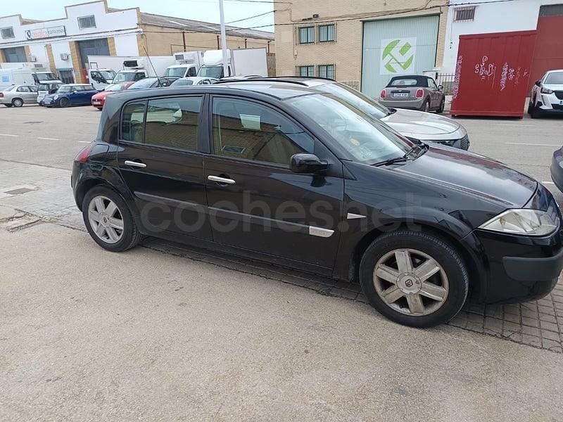 Usado Renault Mégane II Authentique 105 CV (77 kW) 2005 Negro Berlina