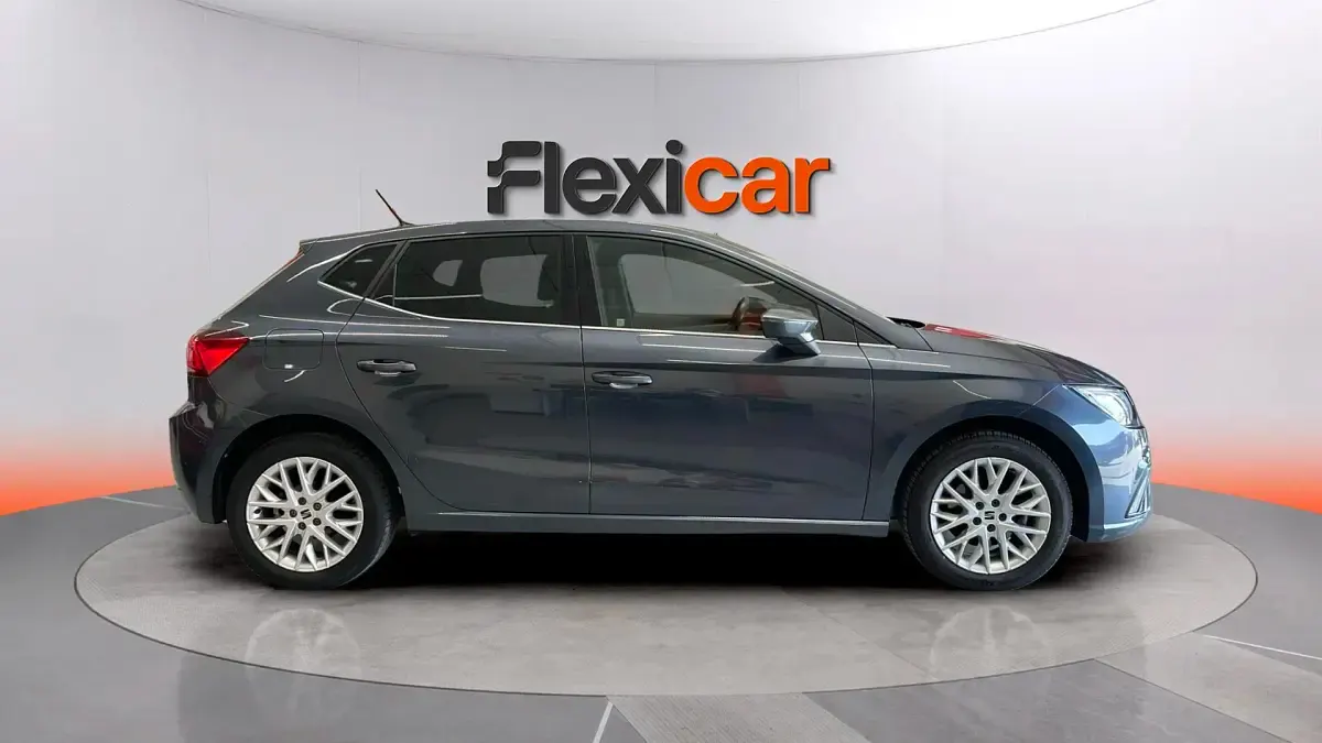 Usado Seat Ibiza XCELLENCE 116 CV (85 kW) 2024 Azul Utilitario
